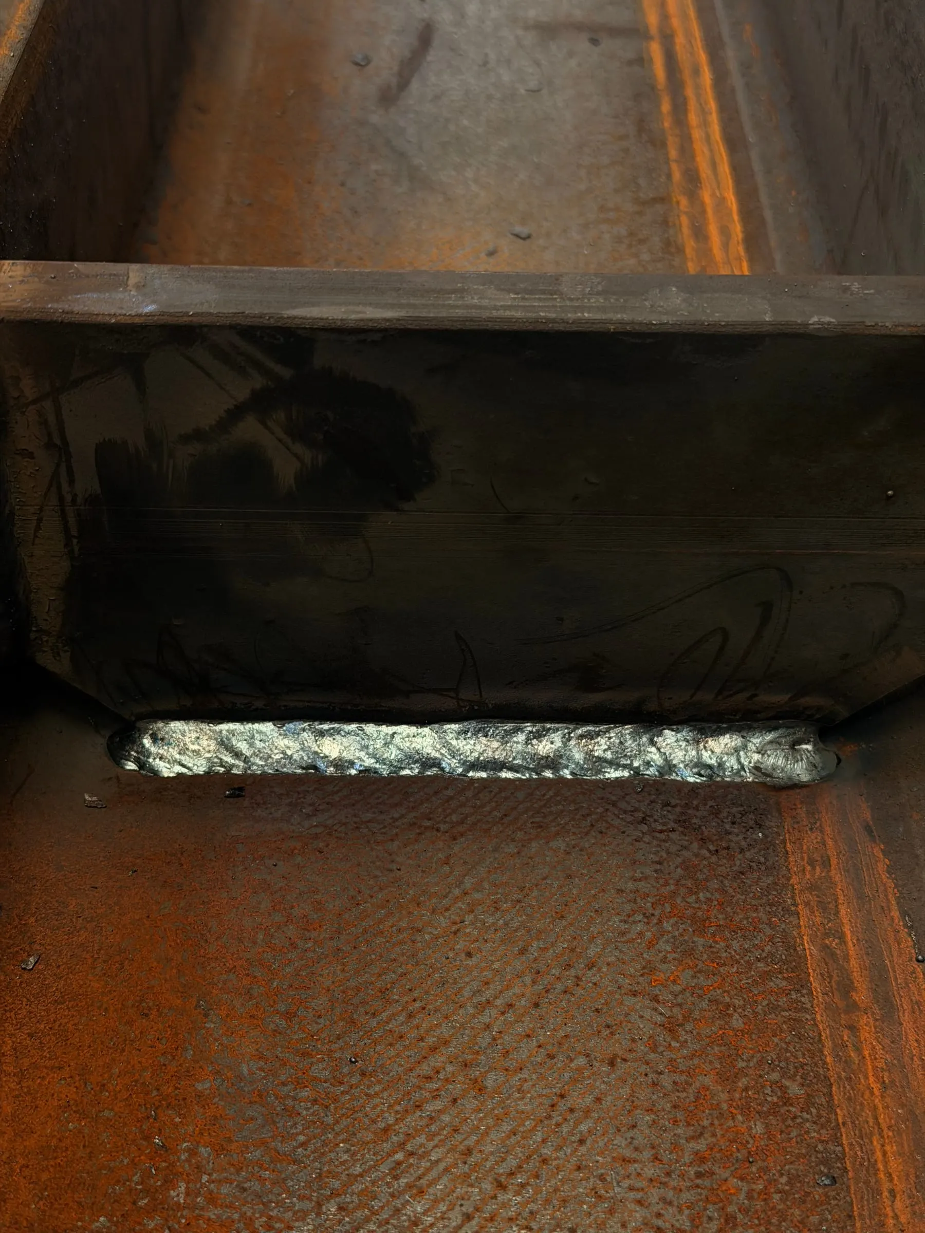 Internal fillet weld