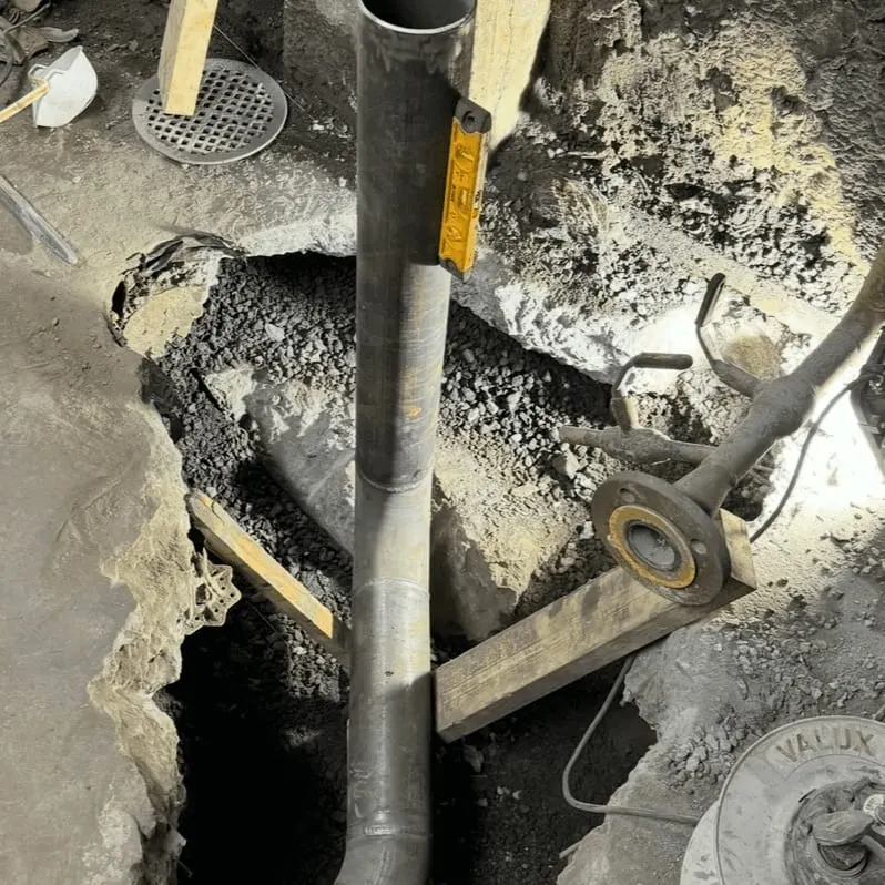 Pipe welding in an excavation