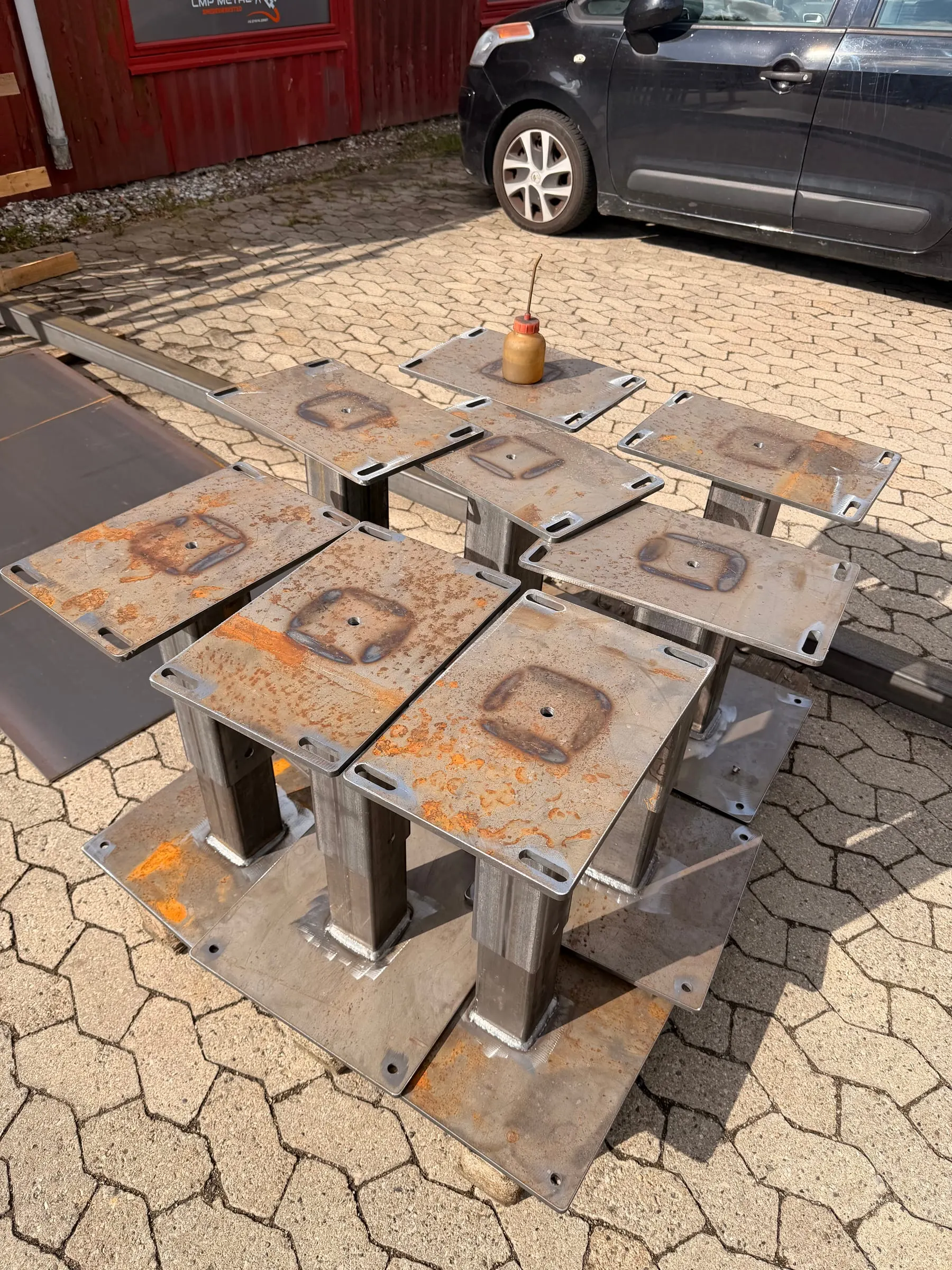Columns with base plates, ready to install